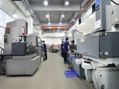 Plateaux de matrice Jedec en plastique SGS noir ESD pour produits électroniques