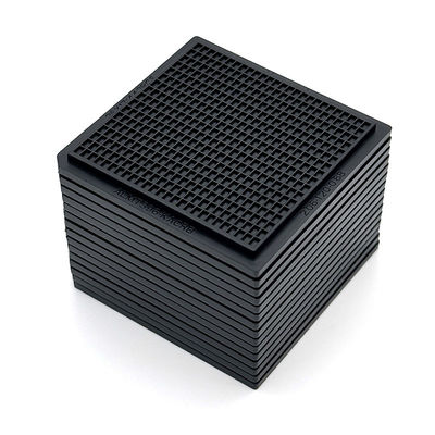 Un bon prix. Plateau à puces nues 17*26 PCS personnalisé avec couvercle et clip pour le transport en ligne