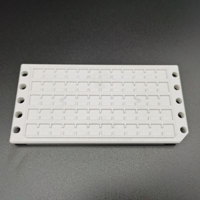 Un bon prix. Anti normes internationales blanches durables d'IC Chip Tray 6.0mm de charge statique en ligne