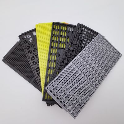 Un bon prix. Taille régulière Plateaux de transport antistatiques colorés Thermostable pour le composant IC en ligne